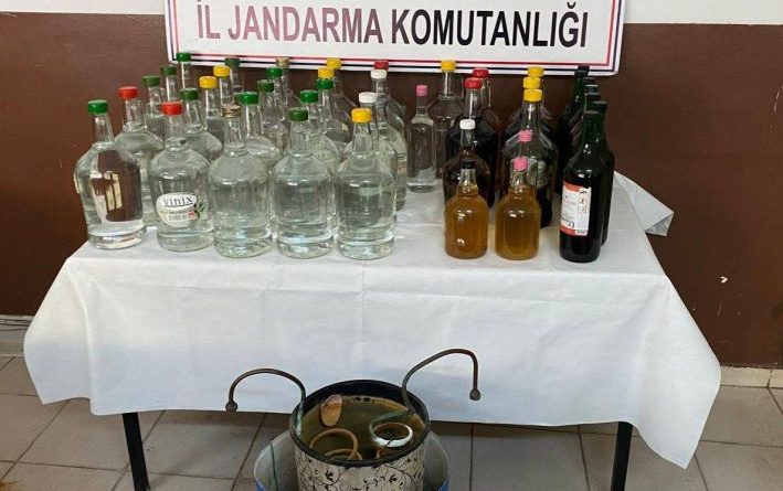 JANDARMA’DAN KAÇAK ALKOL OPERASYONU