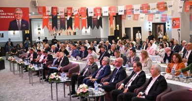 CHP’Lİ 101 BELEDİYE BAŞKANI BANDIRMA’DA BULUŞTU