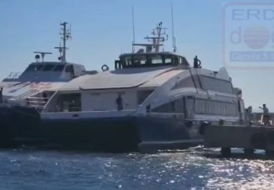 İDO FENER ADASI KAYALIKLARINA ÇARPTI