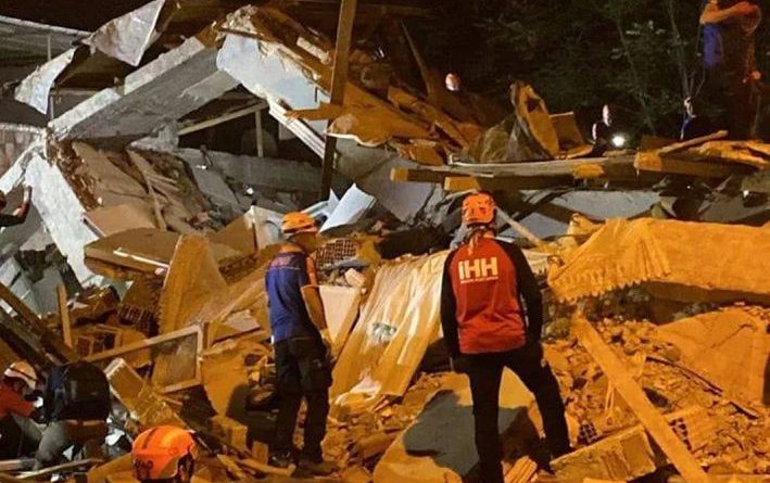 SINDIRGI’DA 1 CAN KAYBI 29 YARALI VAR