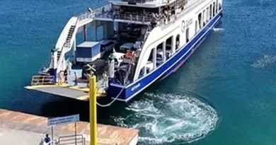 NARLI ADALAR FERİBOT SEFERLERİ AY SONUNDA KALDIRILIYOR