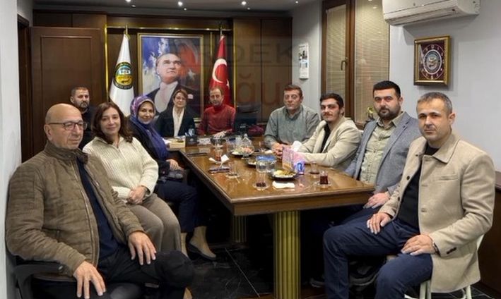 AK PARTİ ERDEK YÖNETİMİNDEN BAŞKAN TETİK ZİYARETİ