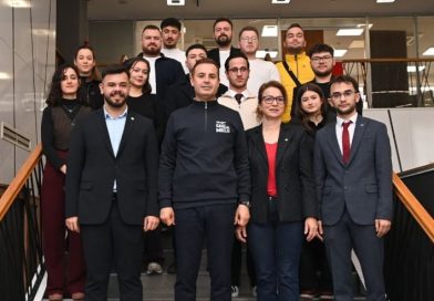 Akın, Balıkesir için gençlerle el ele