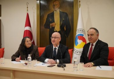 KUZEY EGE ZEYTİNYAĞI LİSANSLI DEPOCULUKTA TARİHİ ADIM: İLK İMZALAR ATILDI