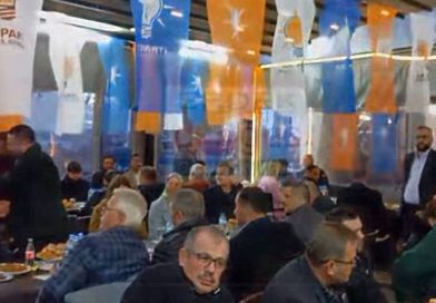 AK PARTİ İL ve İLÇE YÖNETİMİ İFTARDA BULUŞTU