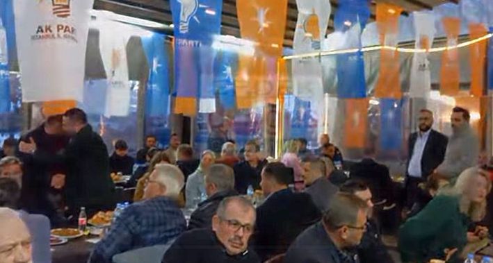 AK PARTİ İL ve İLÇE YÖNETİMİ İFTARDA BULUŞTU