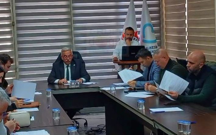 BELEDİYE MECLİSİNDE İKİ GÜNDEM MADDESİ GÖRÜŞÜLDÜ