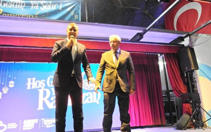 BÜYÜKŞEHİR’DEN ERDEK’TE İFTAR PROGRAMI