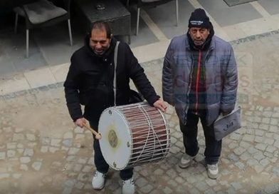 DAVULCULAR BİR KÜLTÜRÜ YAŞATIYOR