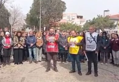 ERDEK’TE SENDİKALI ÖĞRETMENLER: “ARTIK YETER”