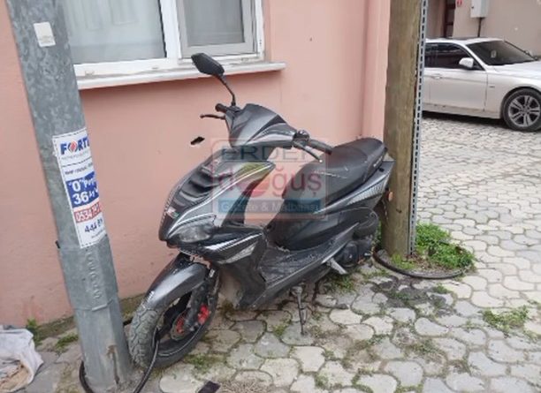 OCAKLAR’DA PARK HALİNDEKİ MOTOSİKLET KURŞUNLANDI