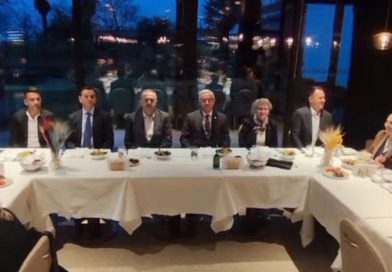 RAMAZANI SON İFTAR SOFRASIYLA UĞURLADILAR