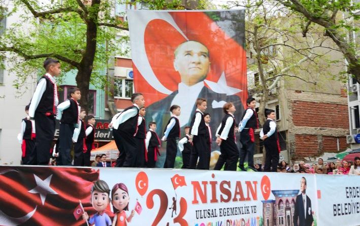 23 Nisan Ulusal Egemenlik ve Çocuk Bayramı Kutlandı