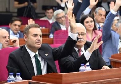 BÜYÜKŞEHİR BELEDİYE MECLİSİNDE SEÇİMLER YAPILDI