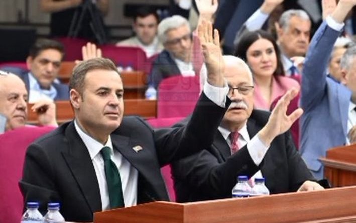 BÜYÜKŞEHİR BELEDİYE MECLİSİNDE SEÇİMLER YAPILDI