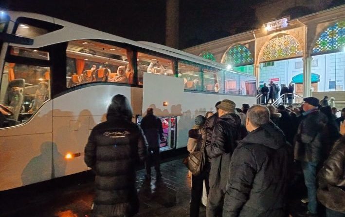 ERDEK’TEN KUTSAL TOPRAKLARA DUALARLA UĞURLANDILAR