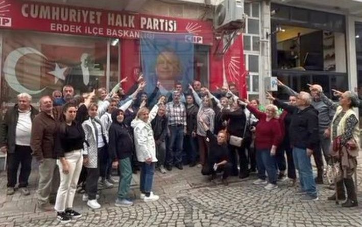 CHP’DE MUTLAK BUTLAN NÖBETİ