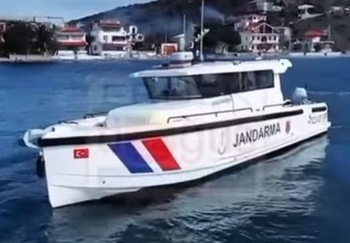 ERDEK JANDARMA ASAYİŞ BOTU KIYILARDA 7/24 GÖREVDE