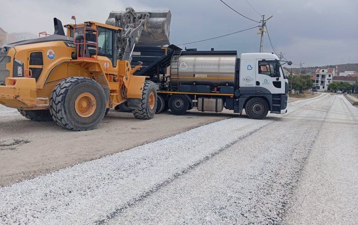 Avşa Adası Yiğitler ve Çiftlik Yolunda Soğuk Asfalt Çalışması Tamamlandı