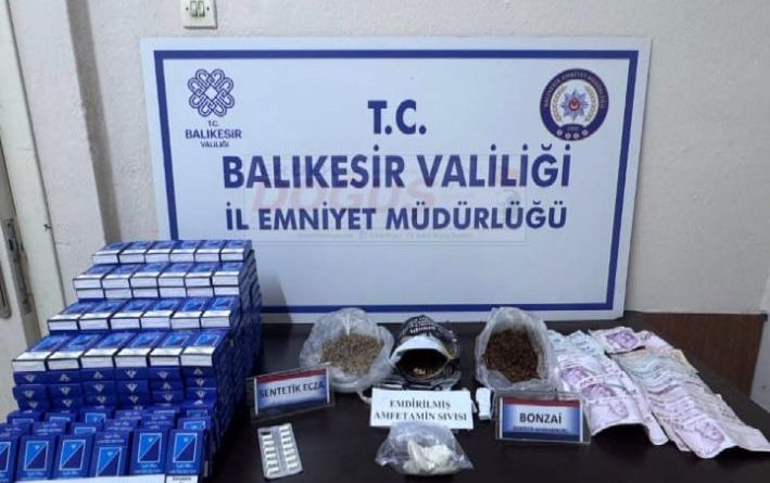 İÇECEK DOLABINDAN UYUŞTURUCU ÇIKTI