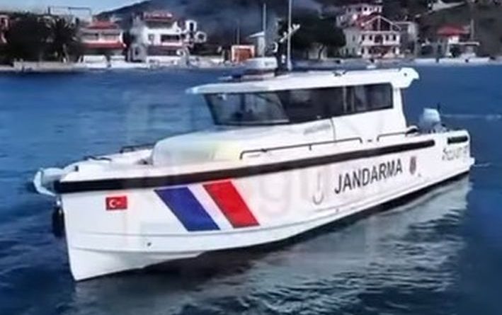 ERDEK JANDARMA ASAYİŞ BOTU KIYILARDA 7/24 GÖREVDE