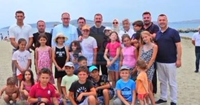 NARLI’DA GÖKYÜZÜ RENKLENDİ, SAHİL ŞENLİĞE DÖNÜŞTÜ!
