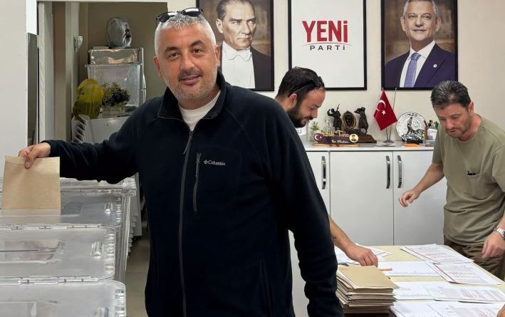 YENİ’LER DELEGE SANDIĞINA GİTTİ KONGRE SÜRECİ BAŞLADI