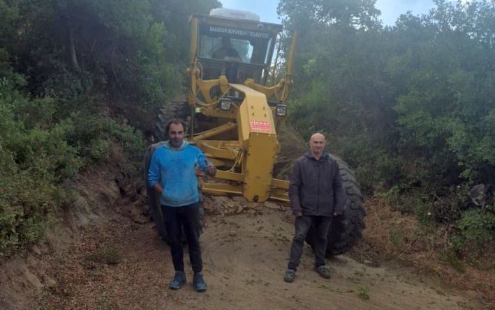 ZEYTİN HASADI ÖNCESİ BAHÇE YOLLARINA BAKIM